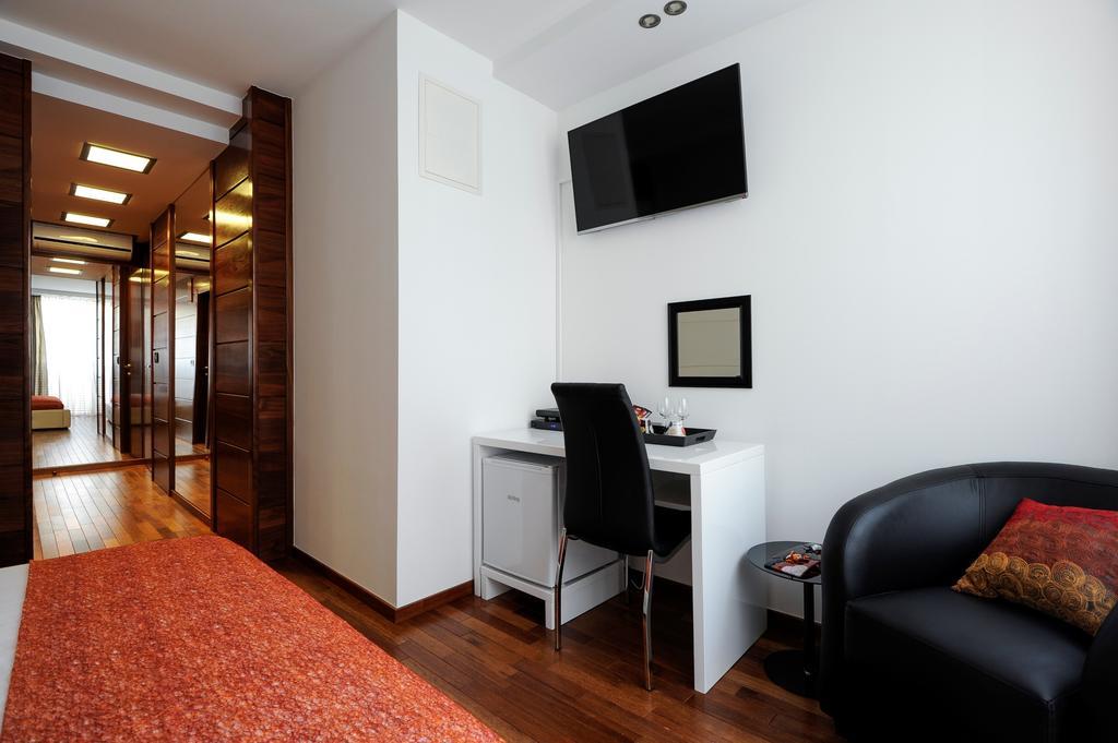 Main Street Studio And Rooms زادار الغرفة الصورة