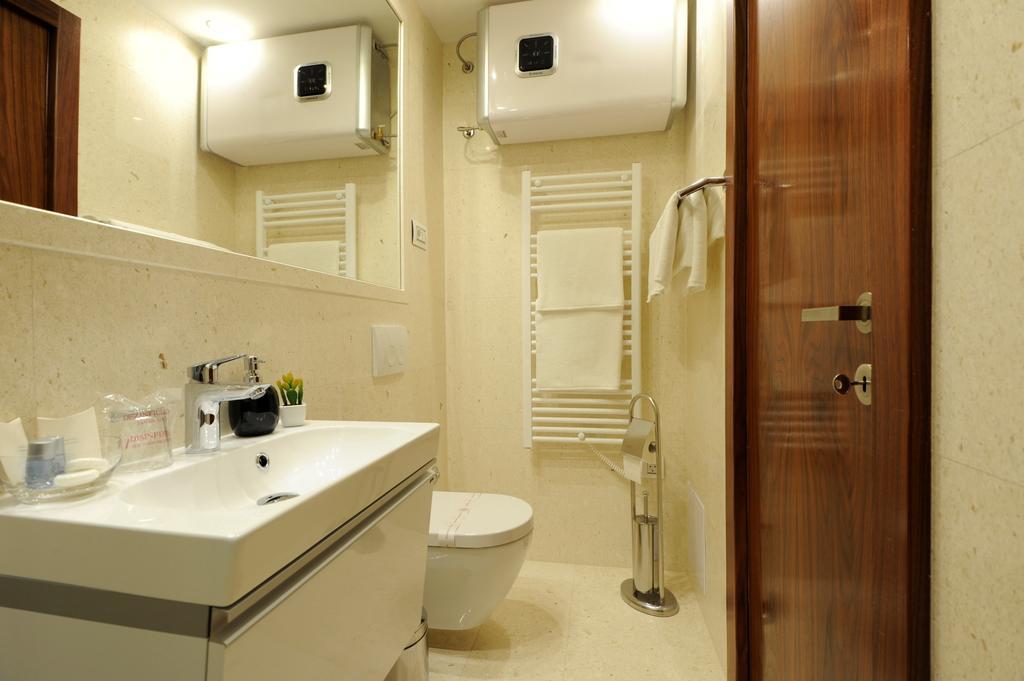 Main Street Studio And Rooms زادار المظهر الخارجي الصورة